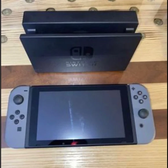 Nintendo switch - Picture 2 of 5